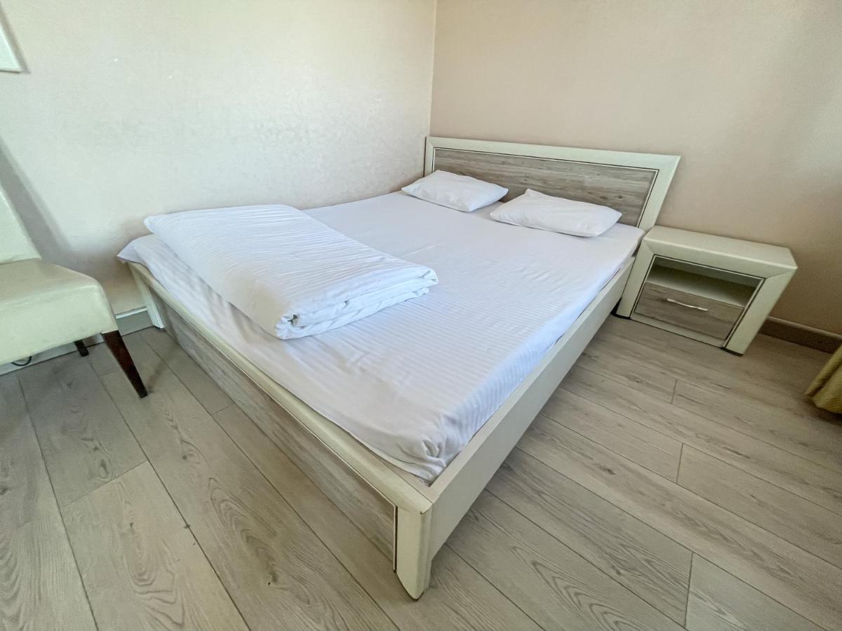 Resident Hotel Каскелен Экстерьер фото